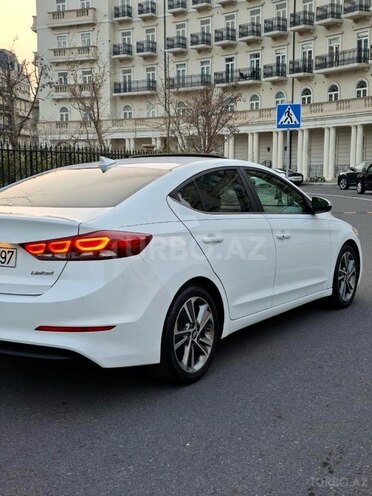 Hyundai Elantra 2018, 112,654 km - 2.0 л - Bakı
