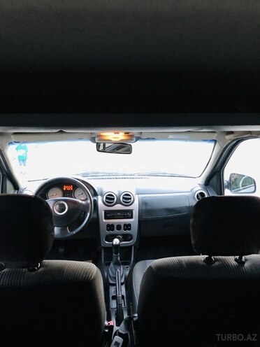 Dacia Logan 2009, 272,477 km - 1.5 l - Bakı