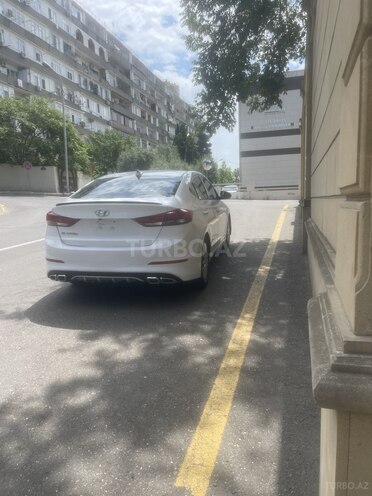 Hyundai Elantra 2016, 23,175 km - 1.6 l - Bakı