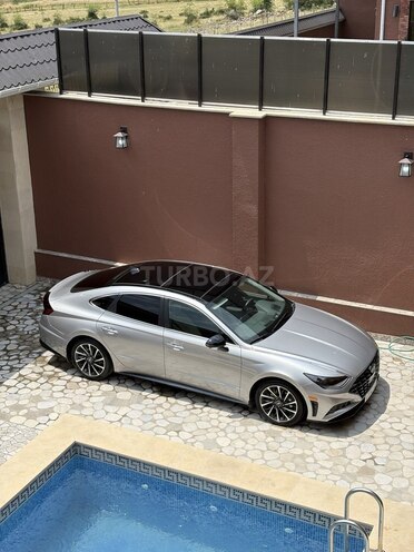 Hyundai Sonata-4