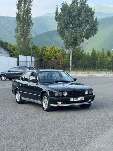 BMW 520 1991, 172,000 km - 2.0 l - Şəki