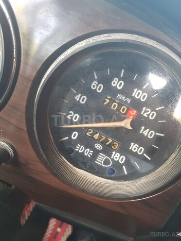 LADA (VAZ) 2106 1988, 70,000 km - 1.6 l - Salyan