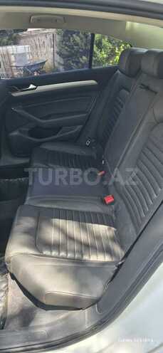 Volkswagen Passat 2018, 105,000 km - 1.8 l - Bakı
