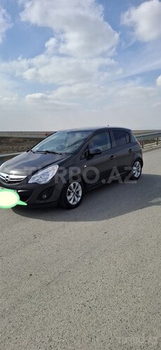 Opel Corsa 2014, 180,000 km - 1.3 l - Salyan