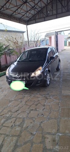 Opel Corsa 2014, 180,000 km - 1.3 l - Salyan
