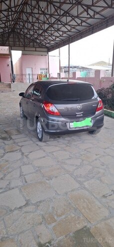 Opel Corsa 2014, 180,000 km - 1.3 l - Salyan