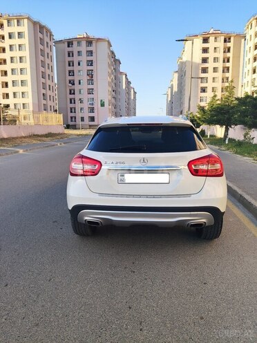 Mercedes GLA 250 2015, 137,000 km - 2.0 l - Bakı