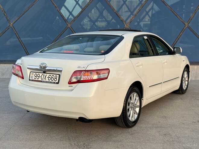 Toyota Camry-6