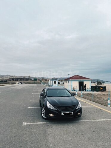 Hyundai Sonata-1