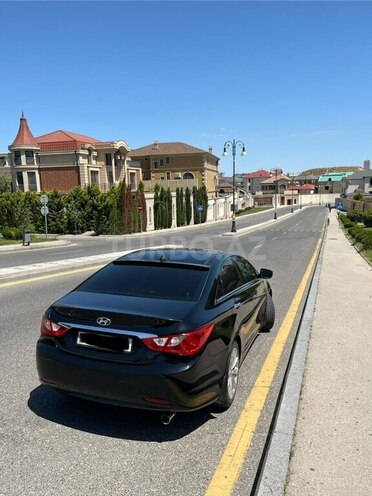 Hyundai Sonata-4