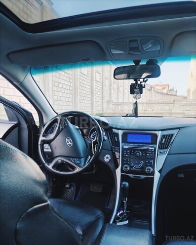Hyundai Sonata-5