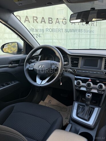 Hyundai Elantra 2019, 29,000 km - 2.0 l - Bakı