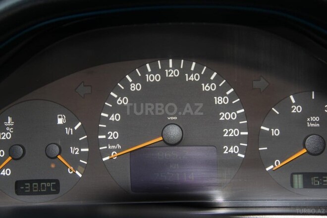 Mercedes E 220 1999, 750,000 km - 2.2 l - Gəncə