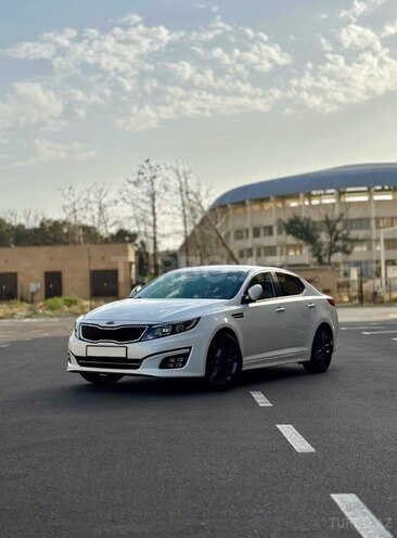 Kia K5-1