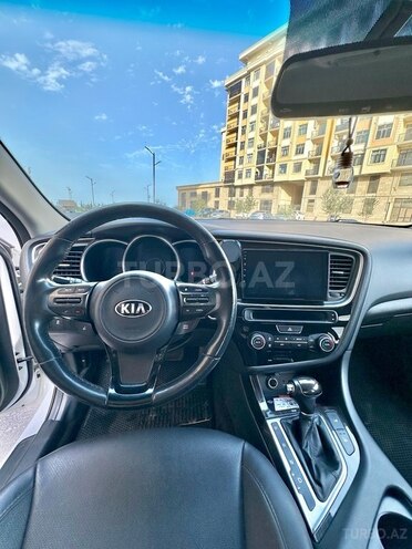 Kia K5-12