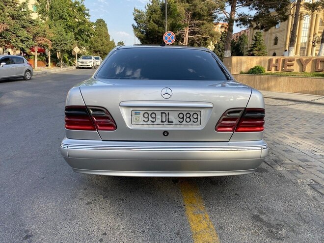 Mercedes E 270 2001, 400,000 km - 2.7 l - Bakı