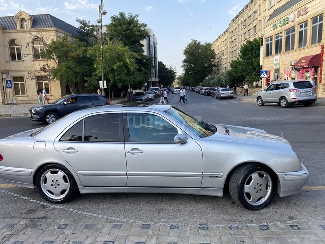 Mercedes E 270 2001, 400,000 km - 2.7 l - Bakı
