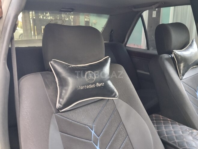 Mercedes E 260 1988, 456,785 km - 2.6 l - Salyan