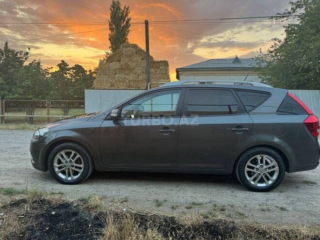 Kia Ceed 2009, 230,000 km - 1.6 л - Bakı