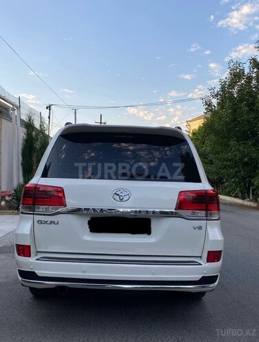 Toyota Land Cruiser-4