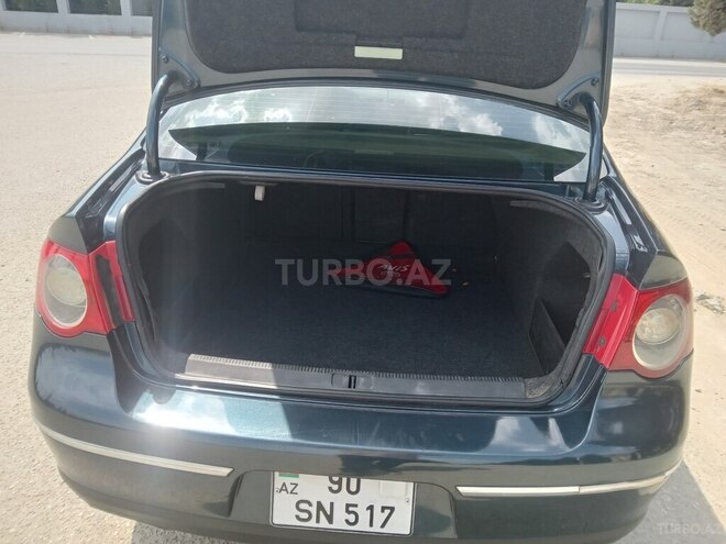 Volkswagen Passat 2005, 325,000 km - 2.0 l - Bakı