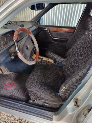 Mercedes E 230 1988, 532,376 km - 2.3 л - Cəlilabad