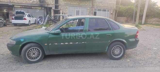 Opel Vectra 1997, 323,311 km - 1.6 l - Xudat