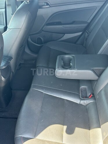 Hyundai Elantra 2017, 156,000 km - 1.6 л - Bakı