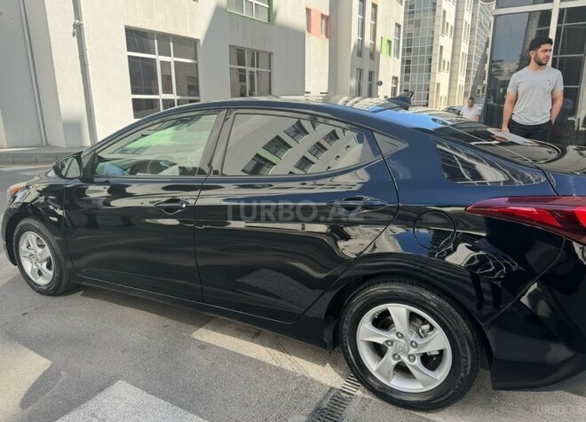 Hyundai Elantra 2015, 218,871 km - 1.8 l - Bakı