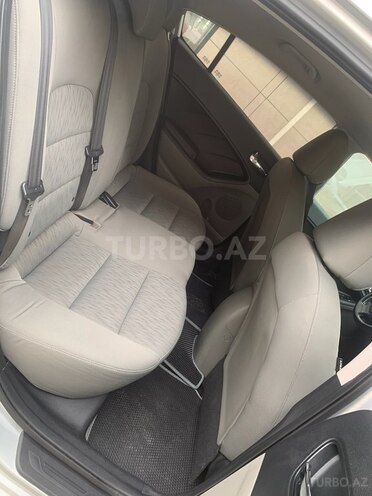 Kia Forte-11