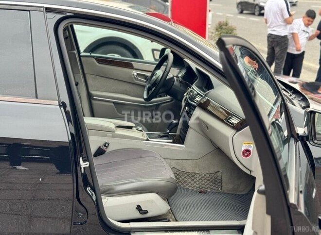 Mercedes E 220 d 2011, 372,909 km - 2.2 л - Bakı