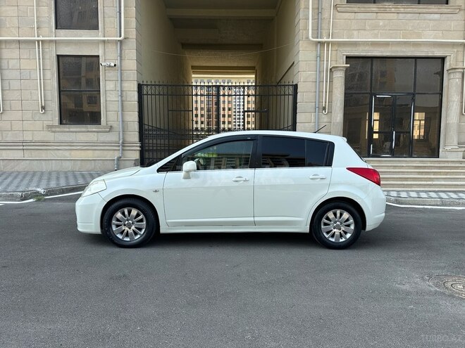 Nissan Tiida-7