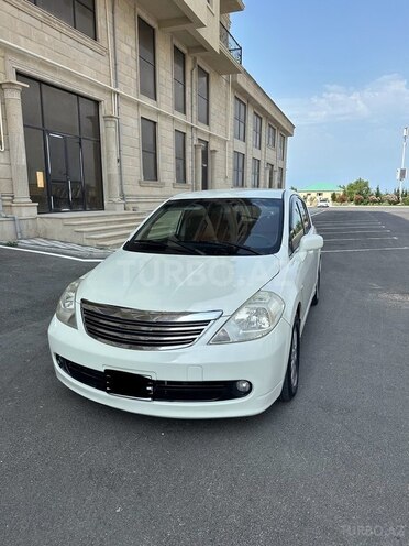 Nissan Tiida-4