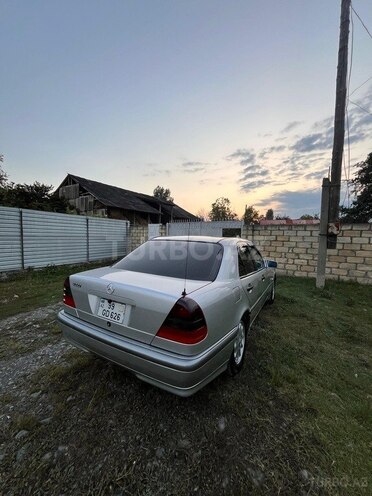 Mercedes C 200 1999, 327,000 km - 2.0 l - Bakı