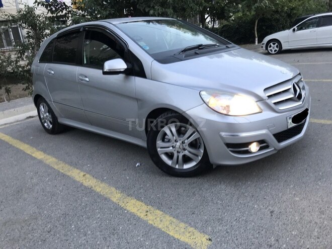 Mercedes B 170 2009, 156,000 km - 1.7 л - Sumqayıt
