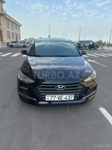 Hyundai Elantra-1