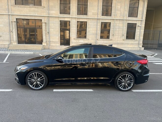 Hyundai Elantra-5