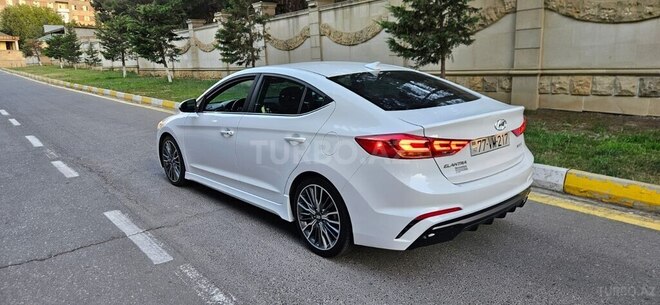 Hyundai Elantra 2017, 202,246 km - 1.6 л - Bakı