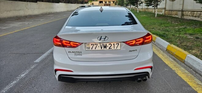 Hyundai Elantra 2017, 202,246 km - 1.6 л - Bakı