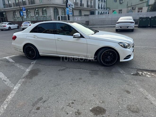 Mercedes E 250 4MATIC 2015, 210,000 km - 2.1 л - Bakı
