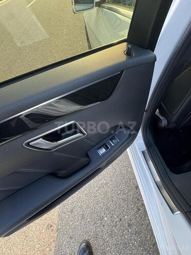 Mercedes E 250 4MATIC 2015, 210,000 km - 2.1 л - Bakı