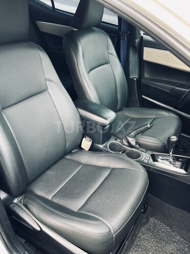 Toyota Corolla 2015, 229,500 km - 1.6 l - Bakı
