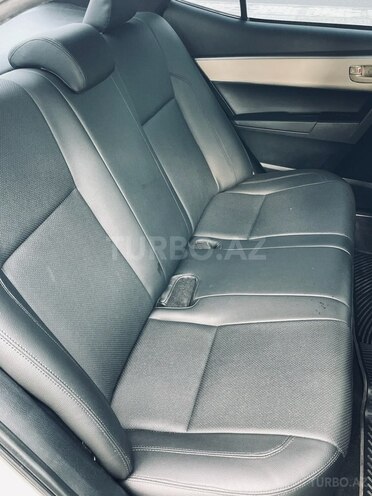 Toyota Corolla 2015, 229,500 km - 1.6 l - Bakı