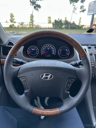 Hyundai Sonata-12