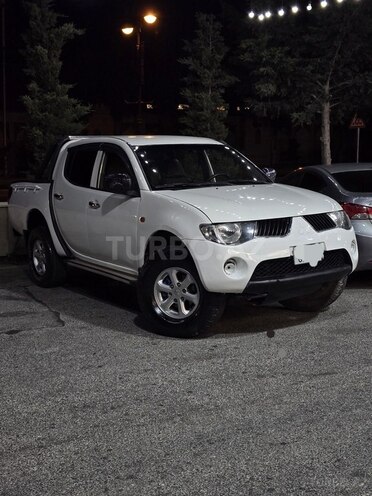 Mitsubishi L200 2007, 417,000 km - 2.5 l - Bakı
