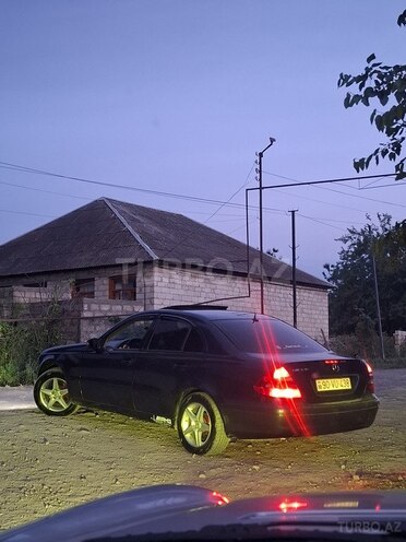 Mercedes E 220 d 2002, 495,805 km - 2.2 л - Tovuz