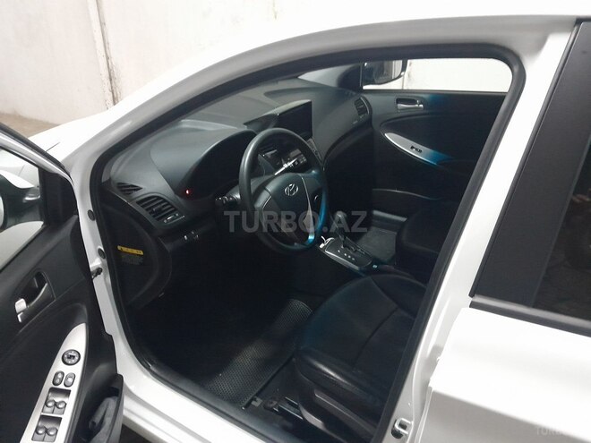 Hyundai Accent 2015, 90,900 km - 1.6 л - Bakı