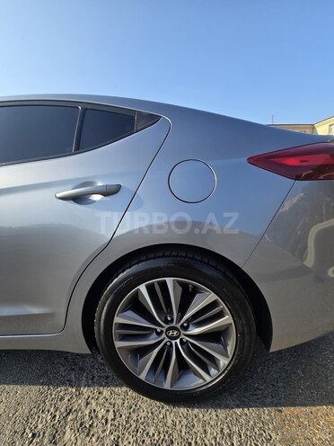 Hyundai Elantra 2017, 93,500 km - 2.0 l - Bakı