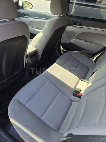 Hyundai Elantra 2017, 93,500 km - 2.0 l - Bakı