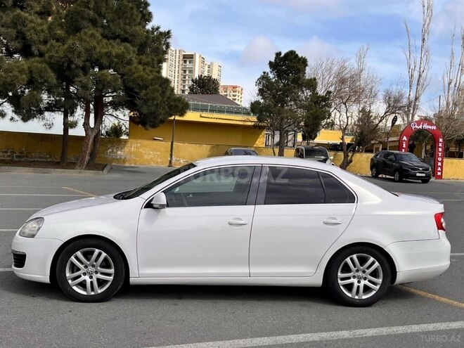 Volkswagen Jetta 2010, 307,000 km - 2.0 л - Bakı